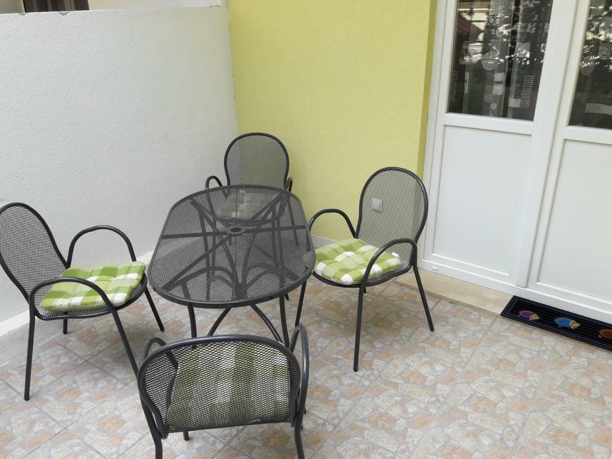 Apartments Lemongarden Duće Exterior foto